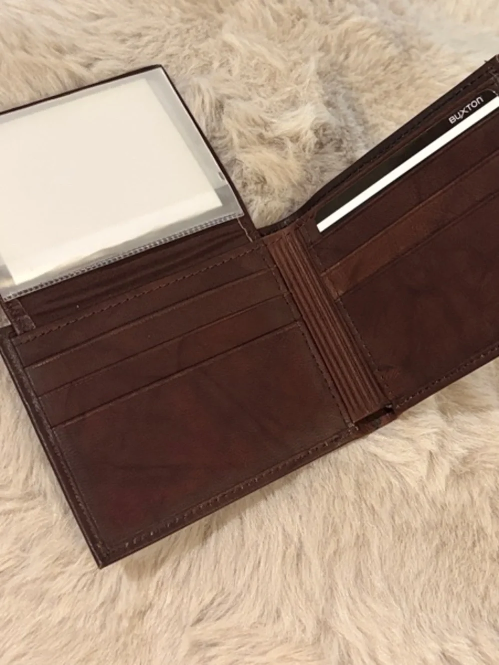 Buxton Men’s Brown Leather Bifold Wallet